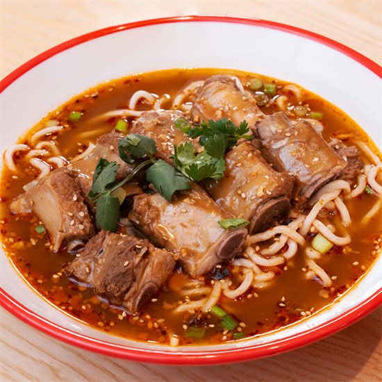 Spicy Braised Pork Rib Noodle Soup G10 香辣红烧排骨面